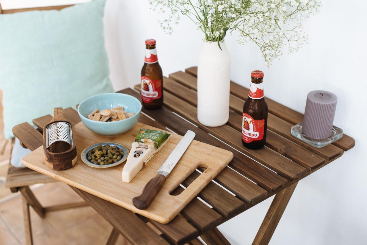Aitana'S Retreat With Charming Garden Appartement Sevilla Buitenkant foto