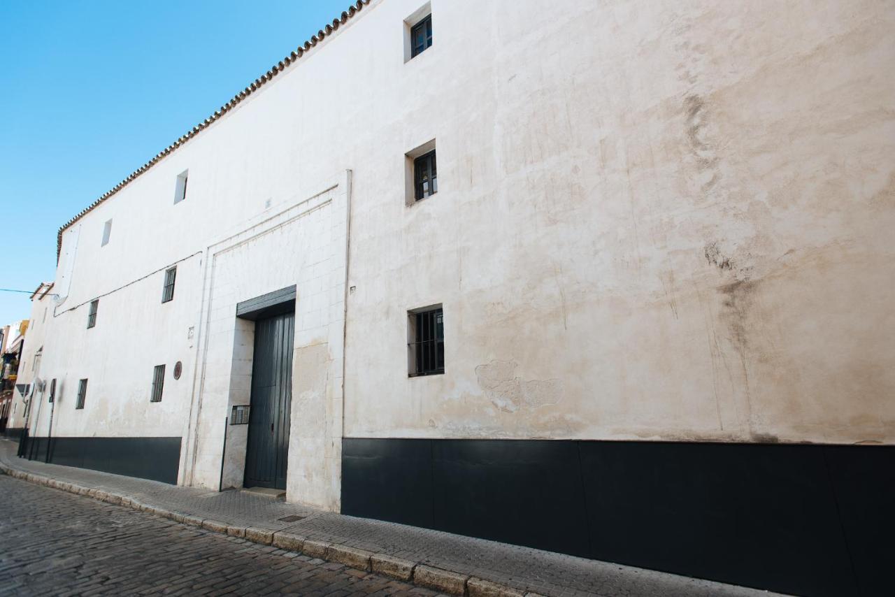 Aitana'S Retreat With Charming Garden Appartement Sevilla Buitenkant foto