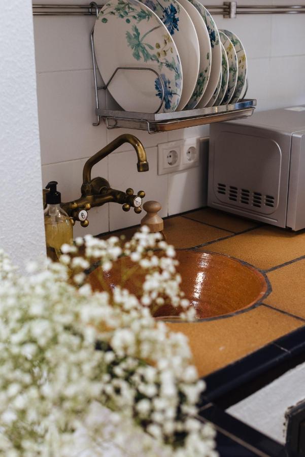 Aitana'S Retreat With Charming Garden Appartement Sevilla Buitenkant foto