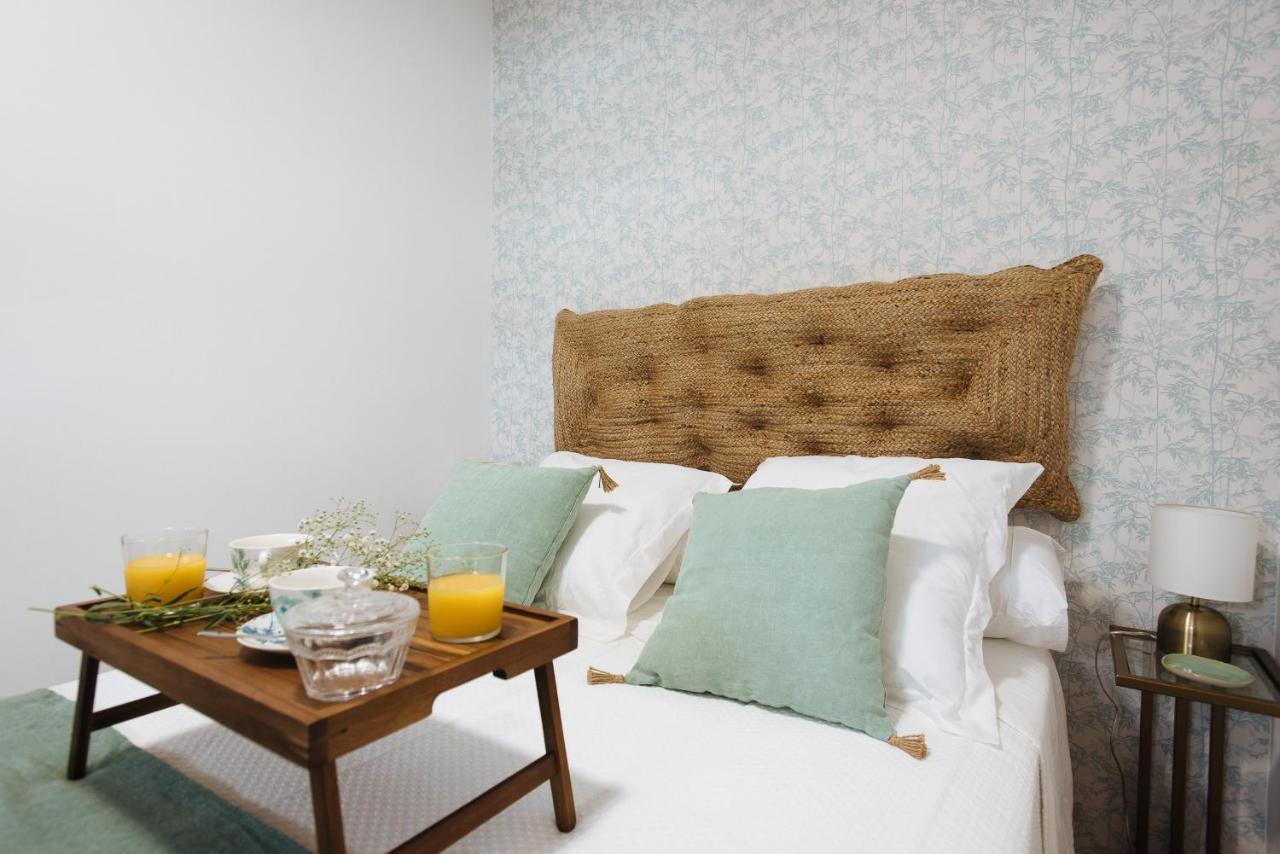 Aitana'S Retreat With Charming Garden Appartement Sevilla Buitenkant foto